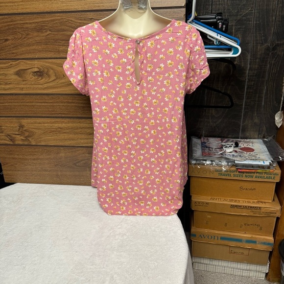 Pulse size small pleated babydoll style Floral Pink Women's Top - Picture 6 of 8
